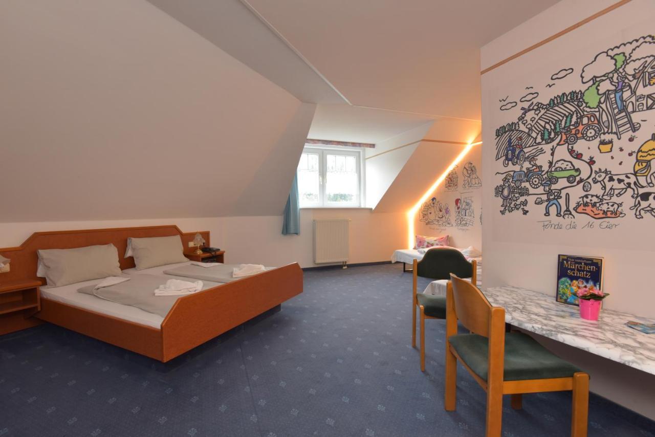 Waldhotel Feldbachtal Neuhaus am Rennweg Eksteriør billede