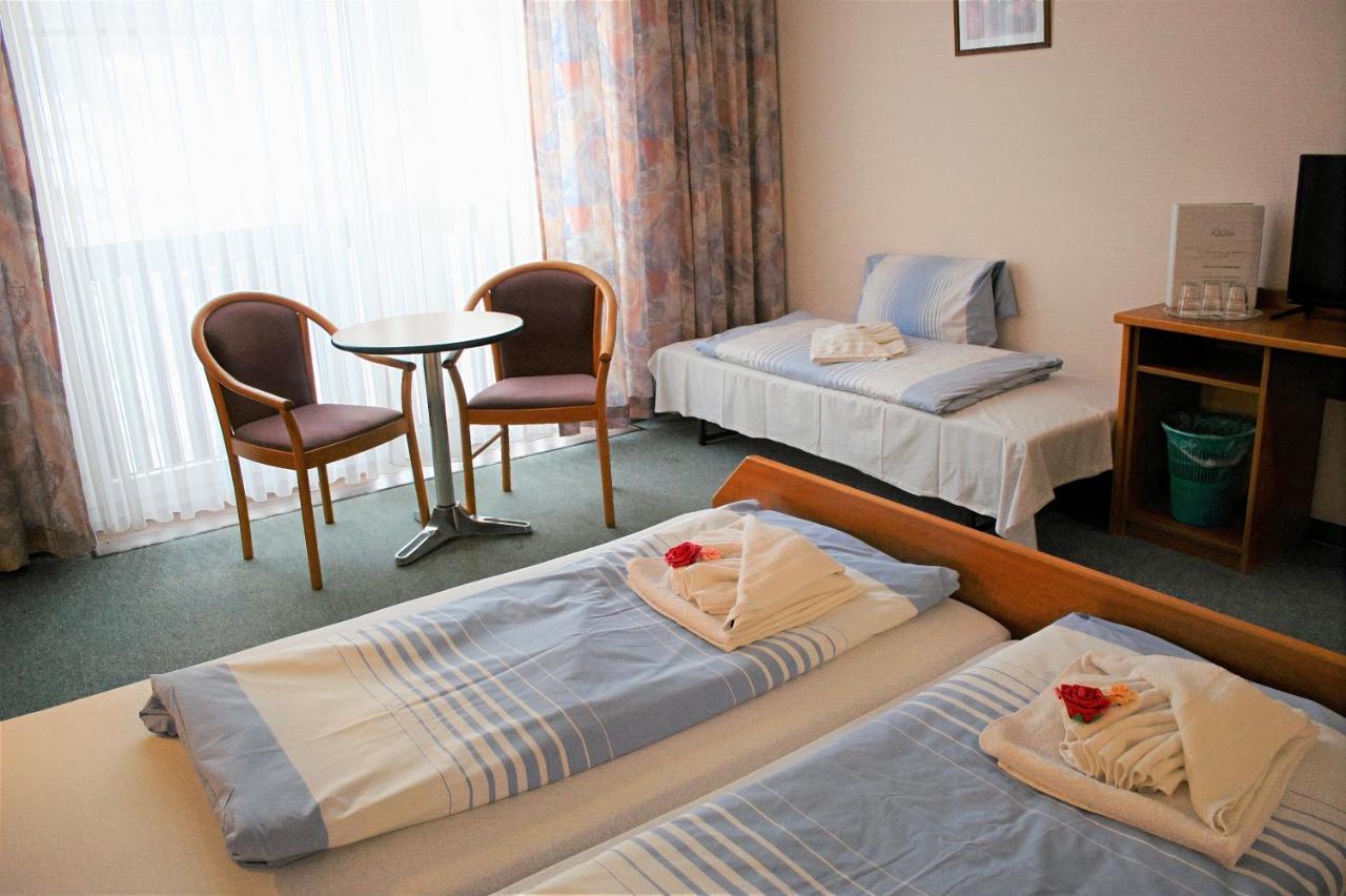 Waldhotel Feldbachtal Neuhaus am Rennweg Eksteriør billede